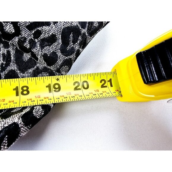 Midnight Velvet Size Medium Womens Sliver Black Cheetah Print Long Sleeve Jacket - Picture 3 of 16